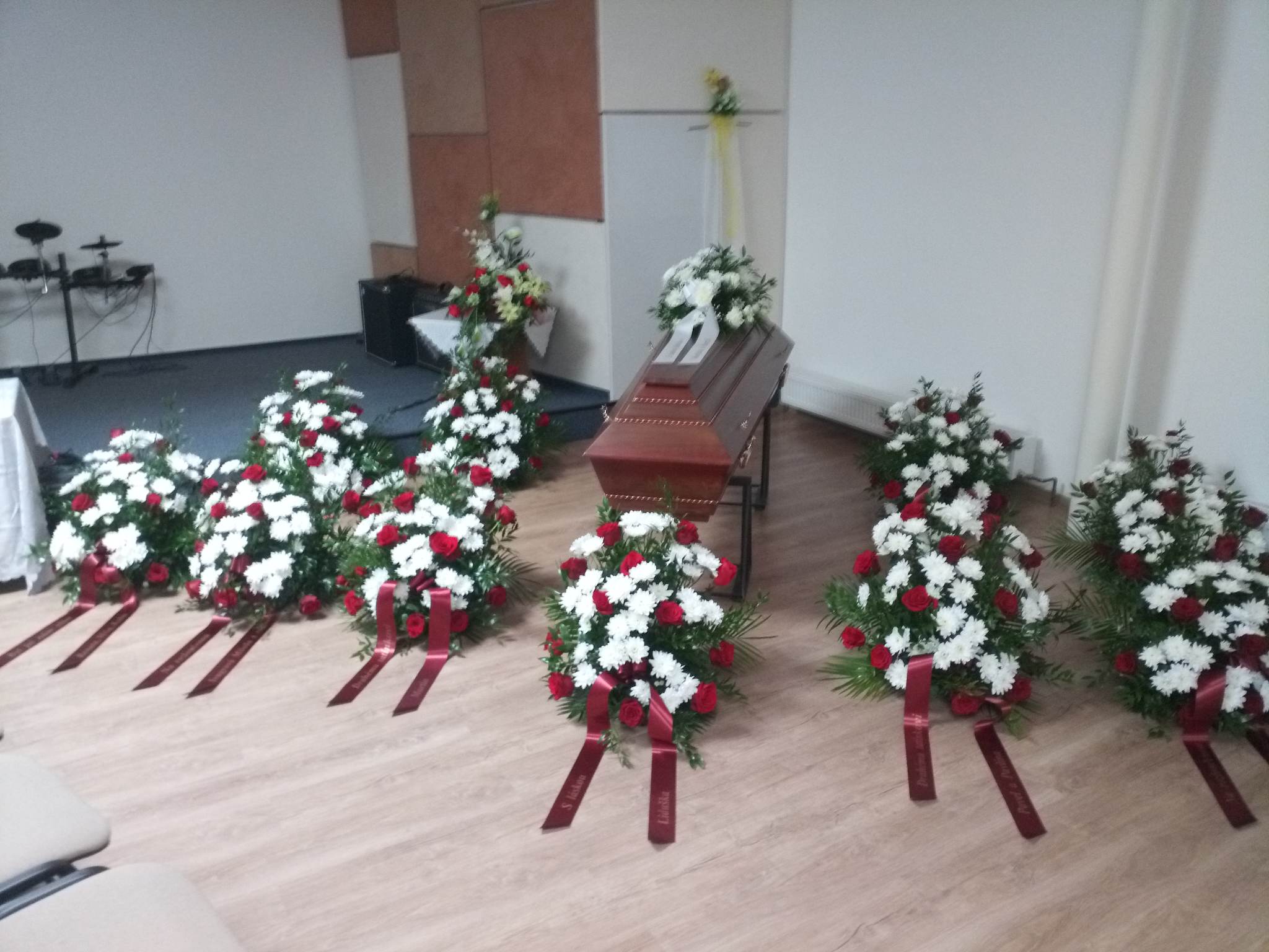 O nás